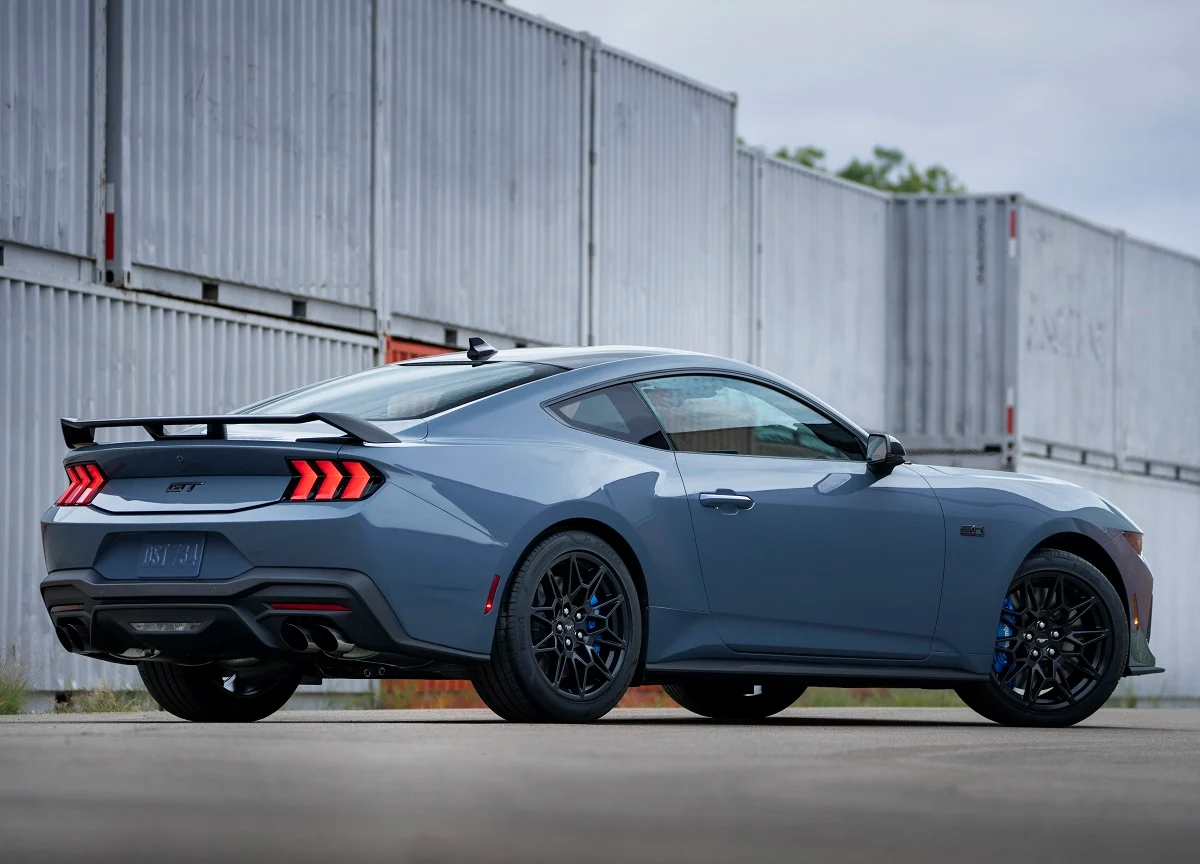 Ford Mustang 2024-2025