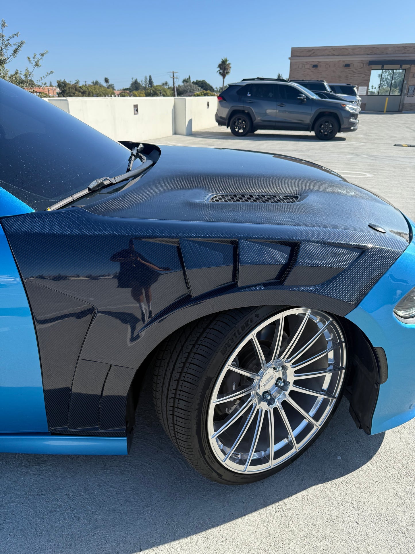 Vented Style Dodge Charger Carbon fiber Fenders (Black Carbon Fiber)