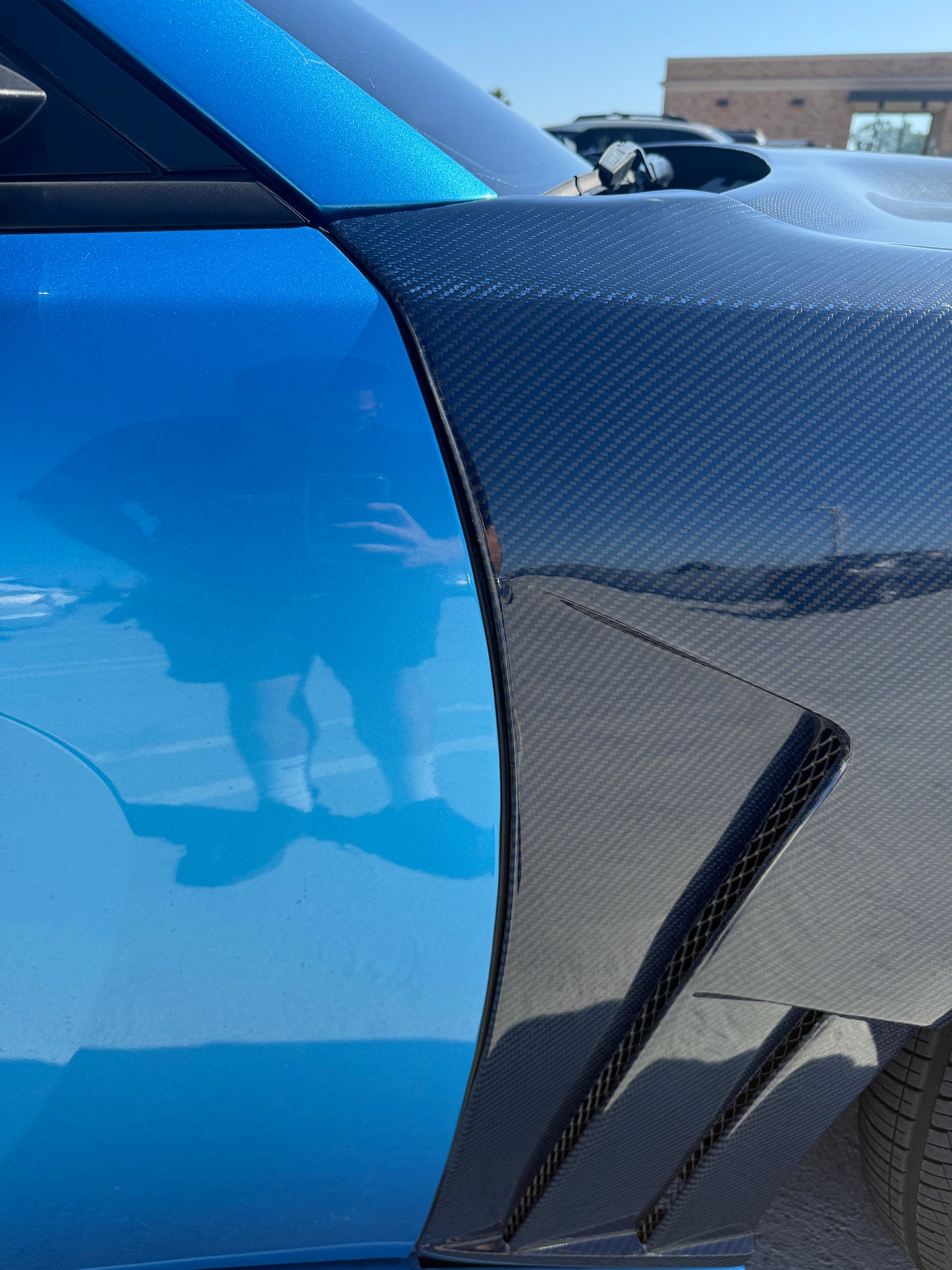 Vented Style Dodge Charger Carbon fiber Fenders (Black Carbon Fiber)