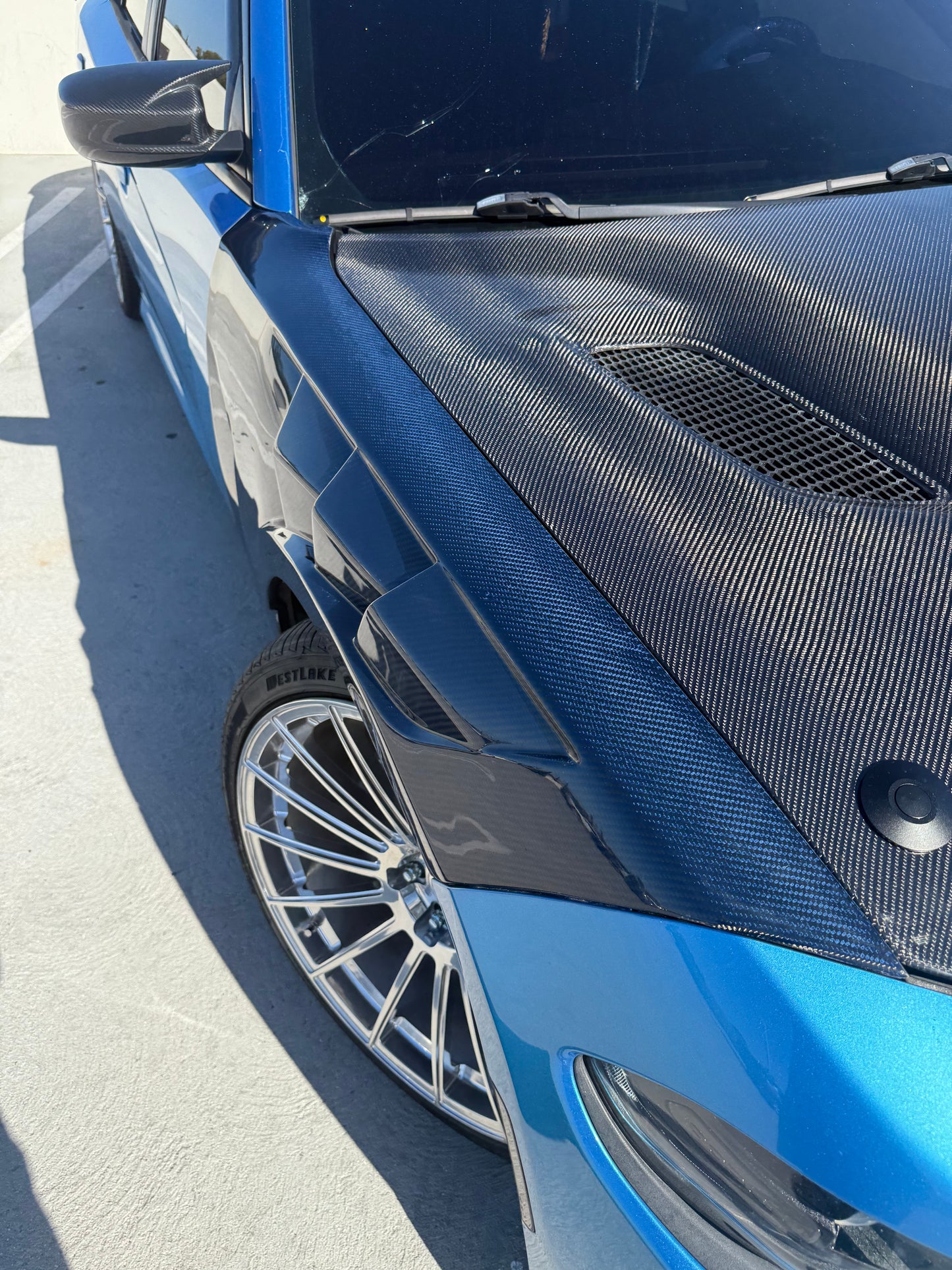 Vented Style Dodge Charger Carbon fiber Fenders (Black Carbon Fiber)