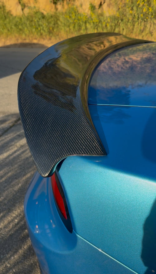 Red Eye Style Carbon Fiber Spoiler
