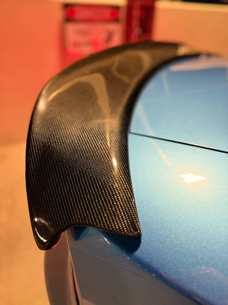 Red Eye Style Carbon Fiber Spoiler